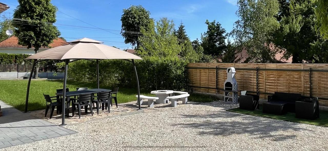 City Apartman Balatonföldvár المظهر الخارجي الصورة