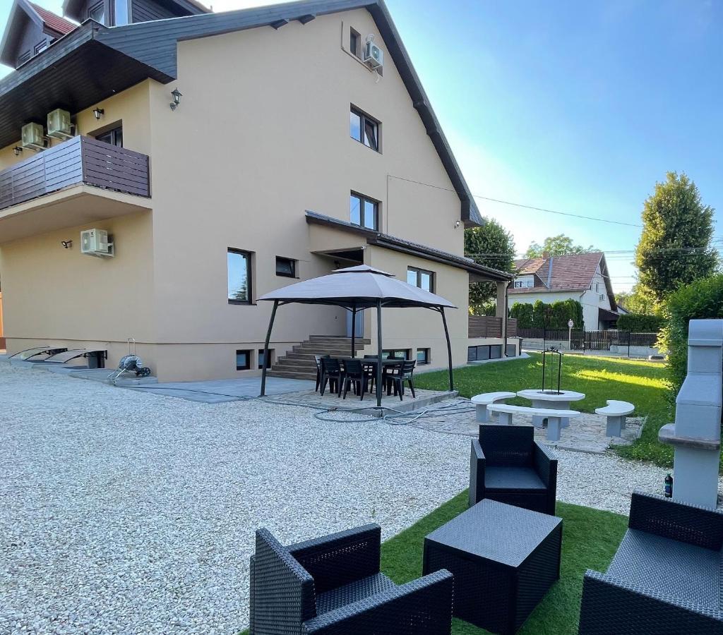 City Apartman Balatonföldvár المظهر الخارجي الصورة